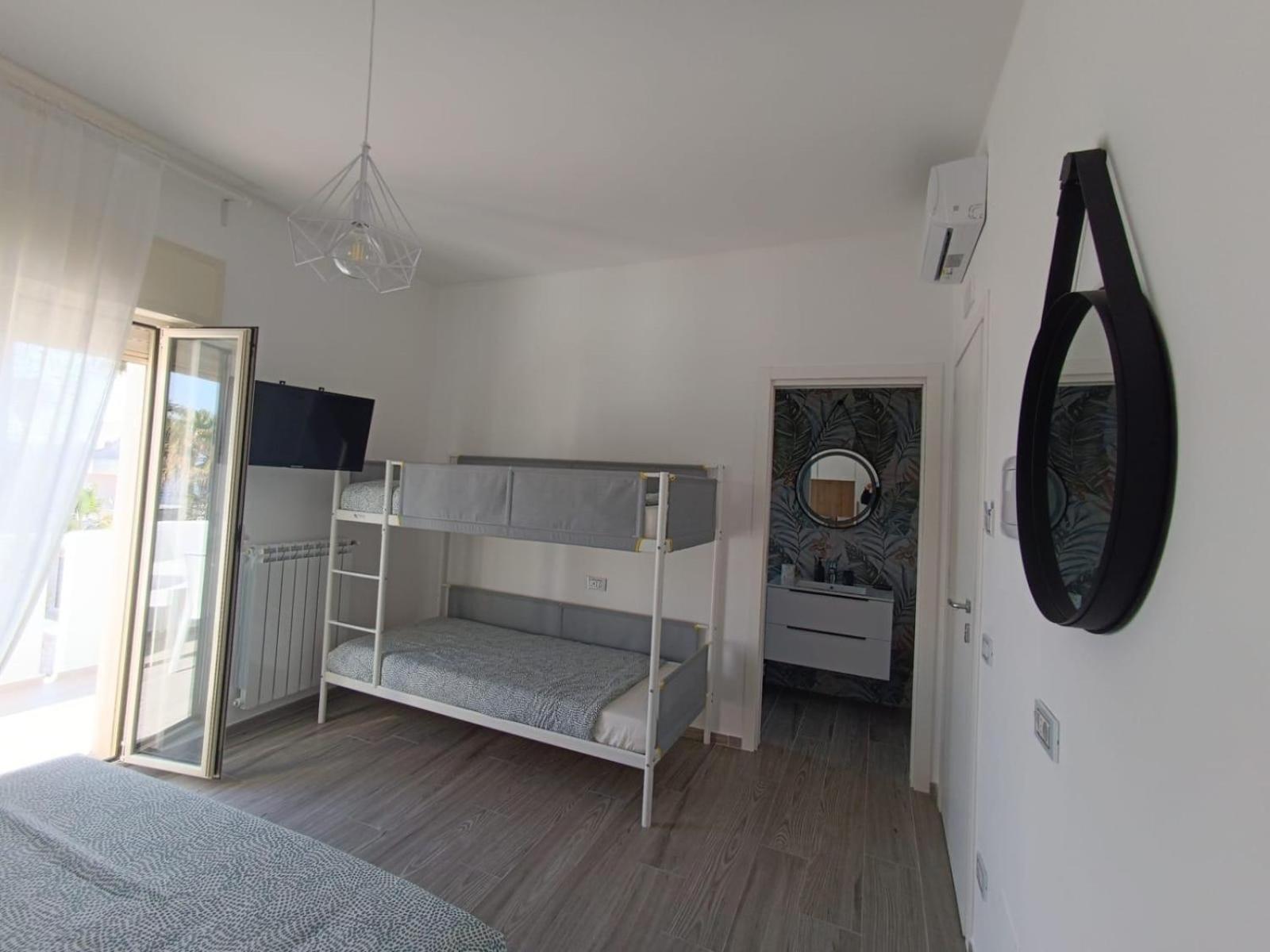 Bed and Breakfast Casa Al Mare Luxury Bari Exterior foto